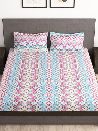 https://cdn.shopify.com/s/files/1/1857/6931/products/25c97e02-fb84-4652-bf4b-b3b663bb81161691232890143StoryhomePinkWhiteEthnicMotifsKingBedsheetwith2PillowCovers2.jpg?v=1703244578